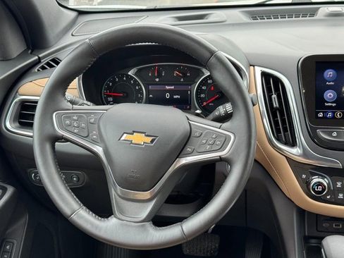 Used 2022 Chevrolet Equinox Premier FWD image 13