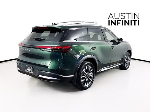 New 2026 INFINITI QX60 Luxe w/ Family Package image 9