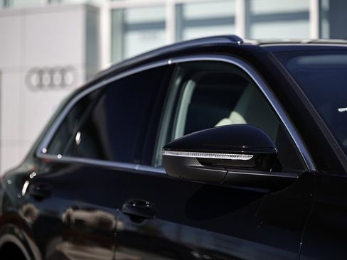 New 2025 Audi Q5 2.0T Premium Plus image 3