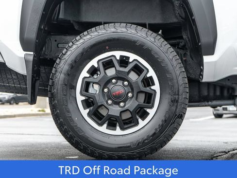 Used 2025 Toyota Tacoma TRD Off-Road AWD/4WD image 9