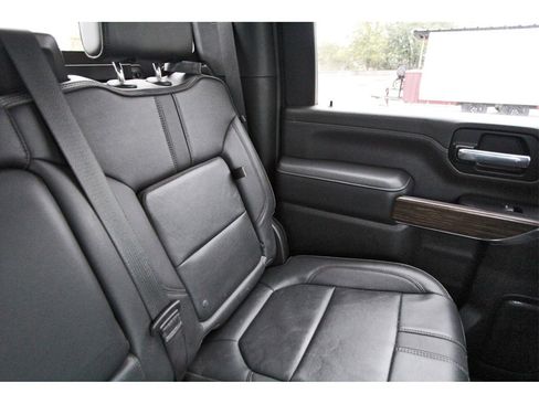 Used 2023 Chevrolet Silverado 2500 High Country image 12