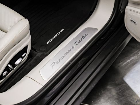 Used 2018 Porsche Panamera Turbo Sport Turismo image 47