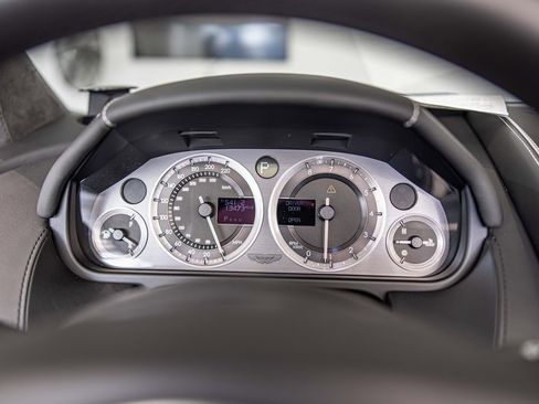 Used 2012 Aston Martin Virage Volante image 21