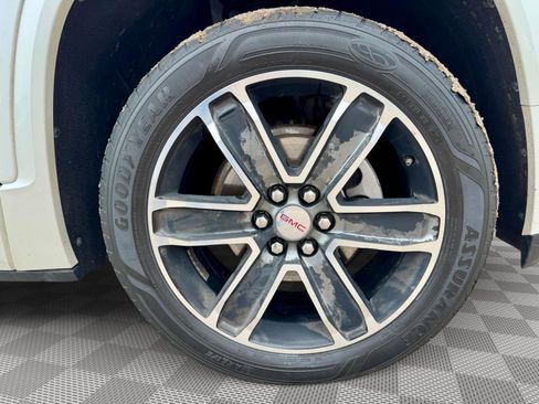 Used 2017 GMC Acadia Denali w/ Technology Package AWD/4WD image 50