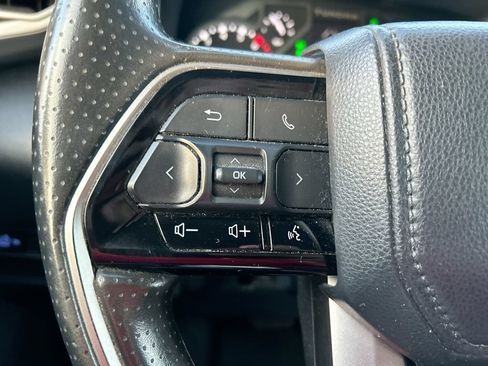 Used 2022 Toyota Tundra SR5 AWD/4WD image 15