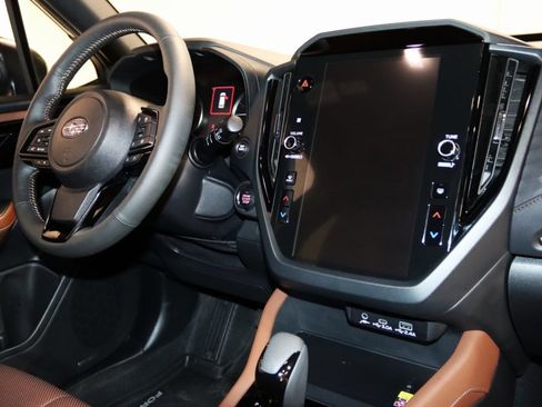 Used 2025 Subaru Forester Touring image 59