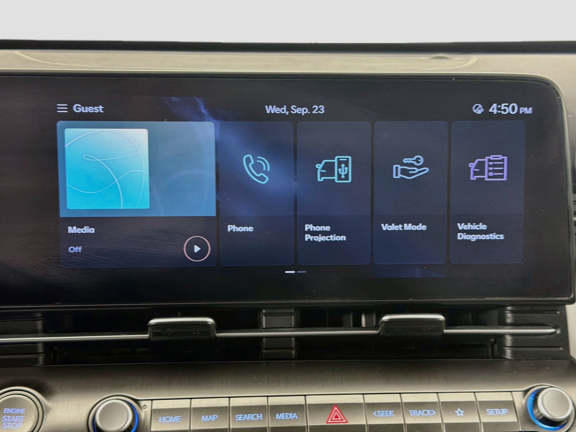 Used 2025 Hyundai Kona SEL FWD image 21