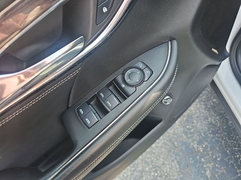 Certified 2022 Buick Envision Preferred FWD image 13