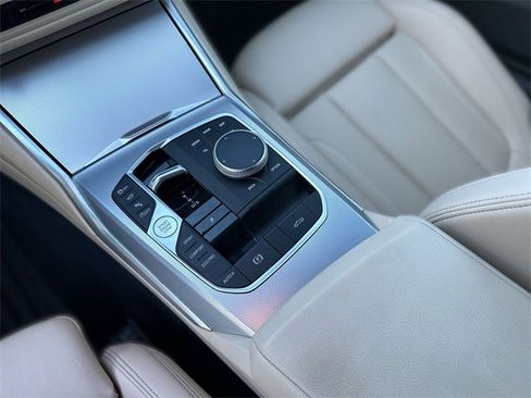 Used 2024 BMW 430i Convertible w/ Premium Package image 22