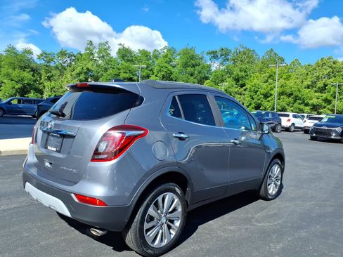Used 2020 Buick Encore Preferred AWD/4WD image 7