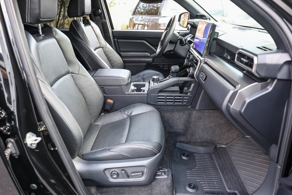 Certified 2025 Toyota 4Runner TRD Off-Road Premium AWD/4WD image 10