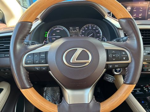 Used 2018 Lexus RX 450h AWD w/ Premium Package image 21