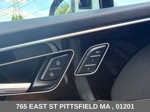 Used 2024 Audi Q7 3.0T Prestige AWD/4WD image 15
