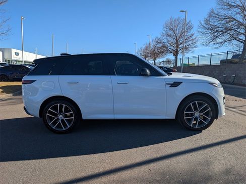 Used 2023 Land Rover Range Rover Sport SE Dynamic image 6