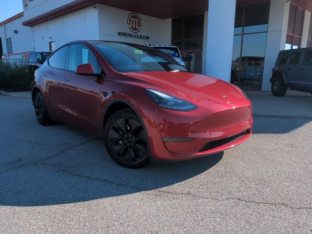 Used 2024 Tesla Model Y Long Range RWD image 3