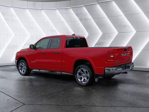 Used 2025 RAM 1500 Big Horn AWD/4WD image 4
