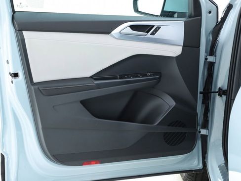 New 2026 Volkswagen Taos SE FWD image 55