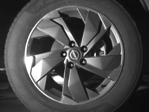 Used 2025 Nissan Rogue SV image 13