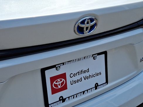 Used 2024 Toyota Corolla LE FWD image 30