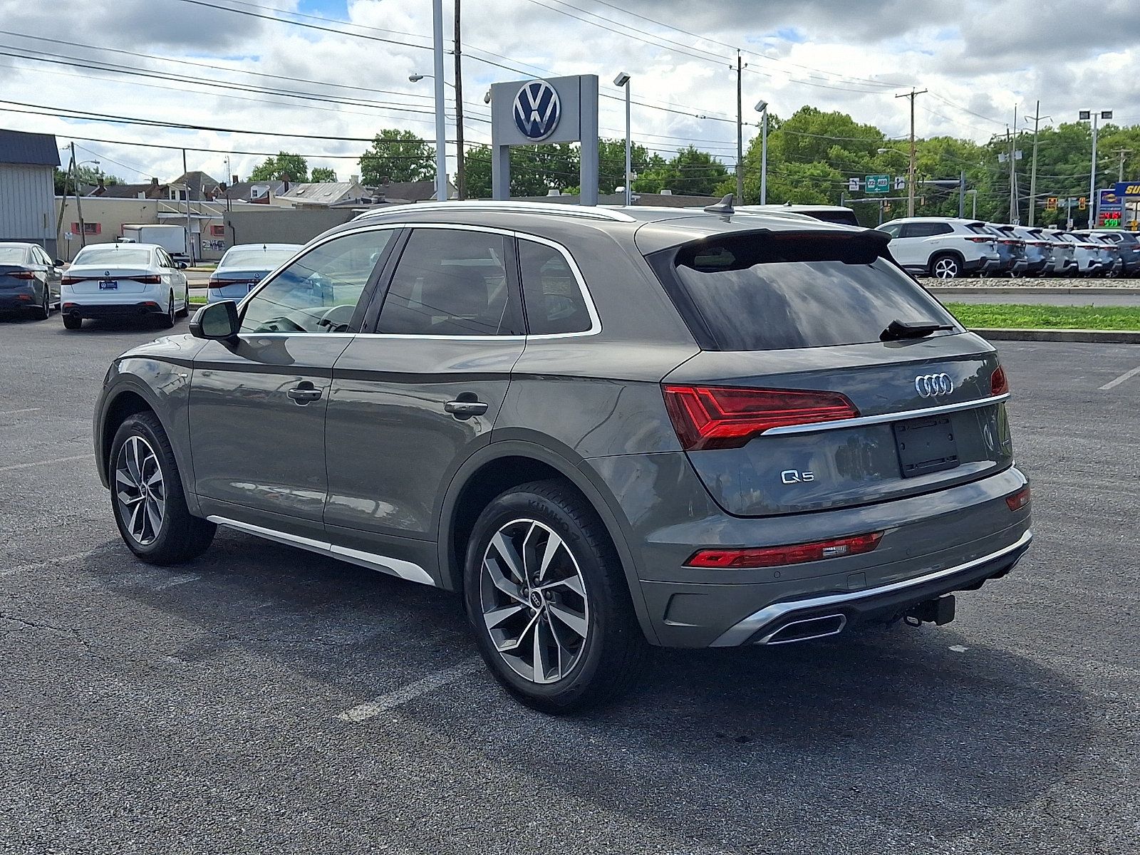 Used 2023 Audi Q5 2.0T Premium Plus w/ Premium Plus Package AWD/4WD image 4