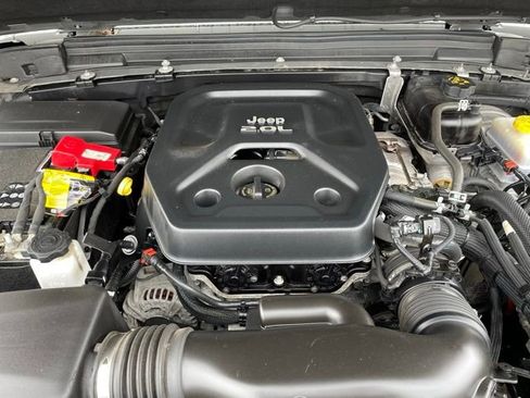 Used 2022 Jeep Wrangler Unlimited Sport AWD/4WD image 29