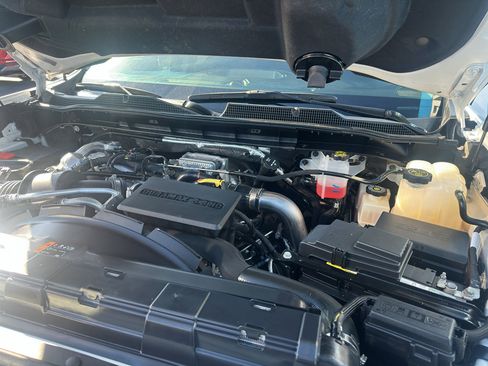 Used 2023 Chevrolet Silverado 2500 LT image 9