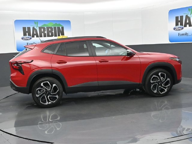 New 2026 Chevrolet Trax RS w/ Driver Confidence Package FWD image 6
