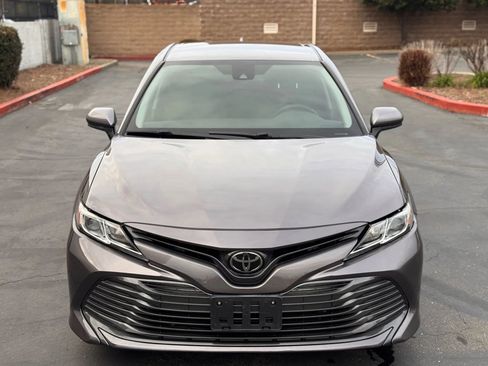 Used 2019 Toyota Camry LE image 9