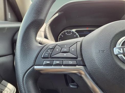 Used 2025 Nissan Sentra SV FWD image 15