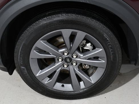 Used 2023 Ford Explorer XLT w/ Equipment Group 202A image 25