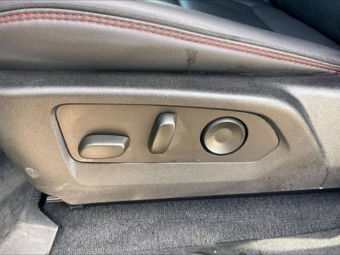 Used 2024 GMC Canyon AT4X AWD/4WD image 23
