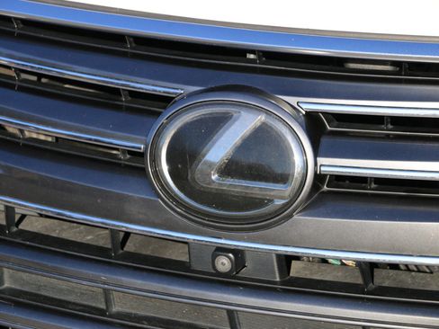 Used 2018 Lexus LX 570 4WD image 12