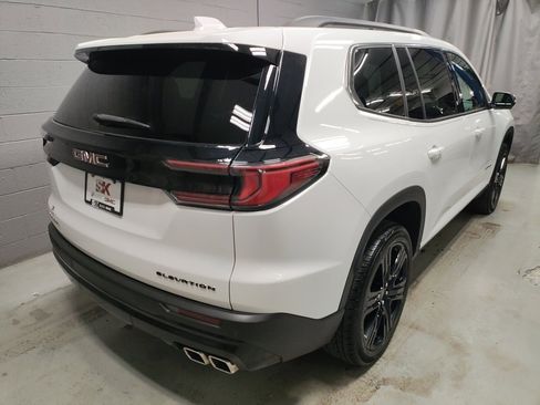 Used 2024 GMC Acadia Elevation w/ Black Edition image 2
