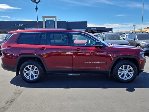Used 2022 Jeep Grand Cherokee L Limited w/ MOPAR Finishing Package AWD/4WD image 8