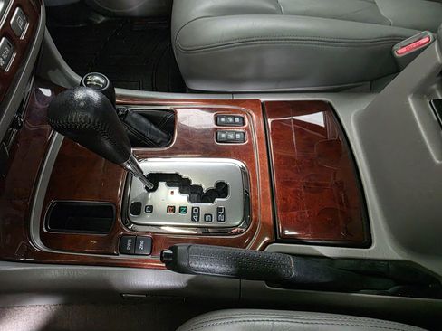 Used 2003 Toyota Land Cruiser AWD/4WD image 47
