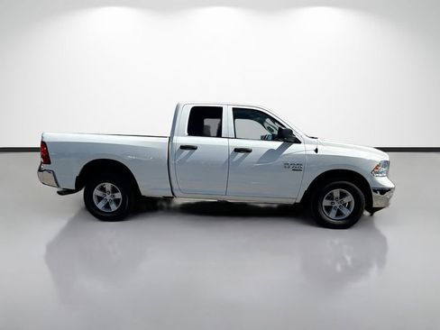 Used 2024 RAM 1500 Classic SLT AWD/4WD image 2
