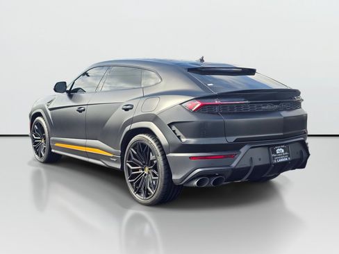 Used 2025 Lamborghini Urus SE AWD/4WD image 3