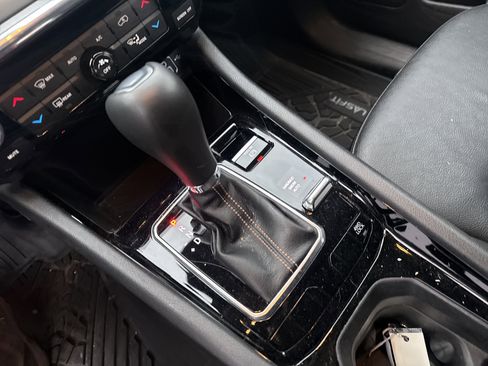 Used 2022 Jeep Compass Limited image 24