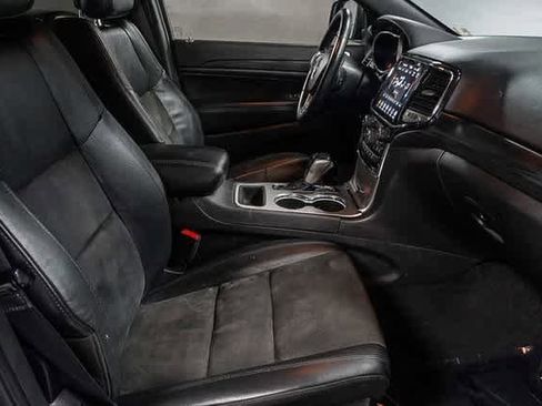 Used 2021 Jeep Grand Cherokee Laredo X image 18