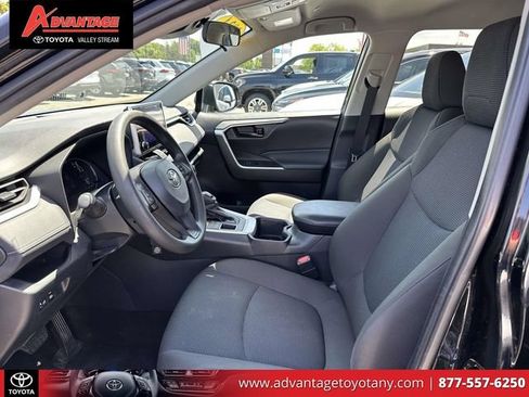 Certified 2024 Toyota RAV4 LE AWD/4WD image 20