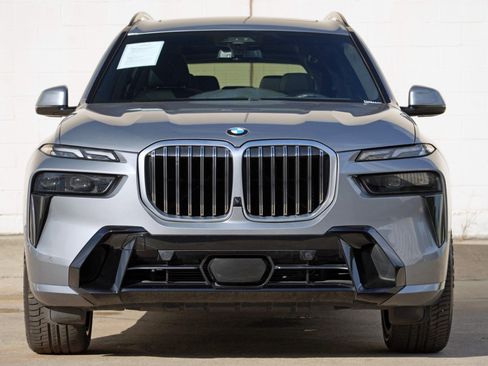 Used 2023 BMW X7 xDrive40i w/ M Sport Package AWD/4WD image 7