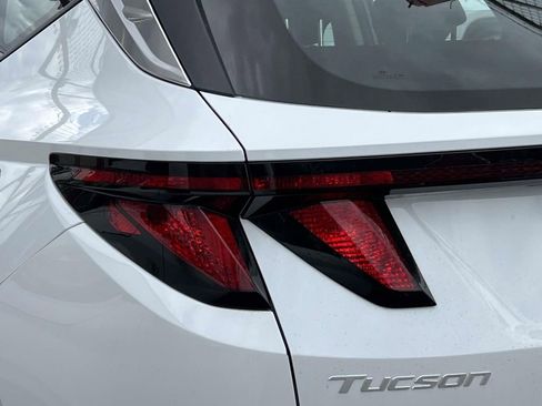 Certified 2025 Hyundai Tucson SE AWD/4WD image 10