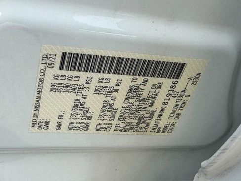 Used 2021 Nissan Rogue SV image 25