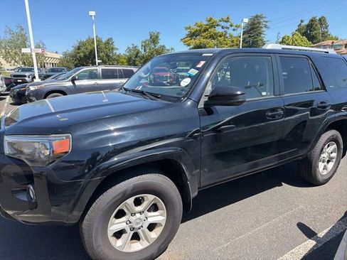 Used 2015 Toyota 4Runner SR5 AWD/4WD image 13