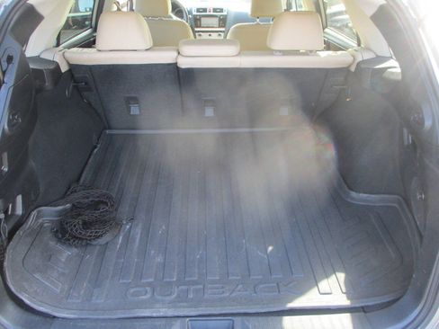 Used 2016 Subaru Outback 3.6R Limited image 19