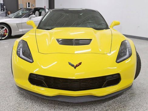 Used 2015 Chevrolet Corvette Z06 w/ 2LZ Preferred Equipment Group image 8