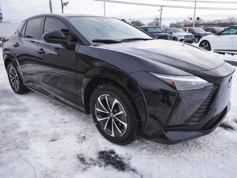 Used 2023 Lexus RZ 450e Premium w/ Technology Package image 3