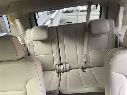 Used 2015 GMC Yukon Denali w/ Premium Package AWD/4WD image 10