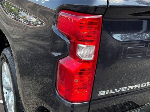 Used 2022 Chevrolet Silverado 1500 Custom AWD/4WD image 26