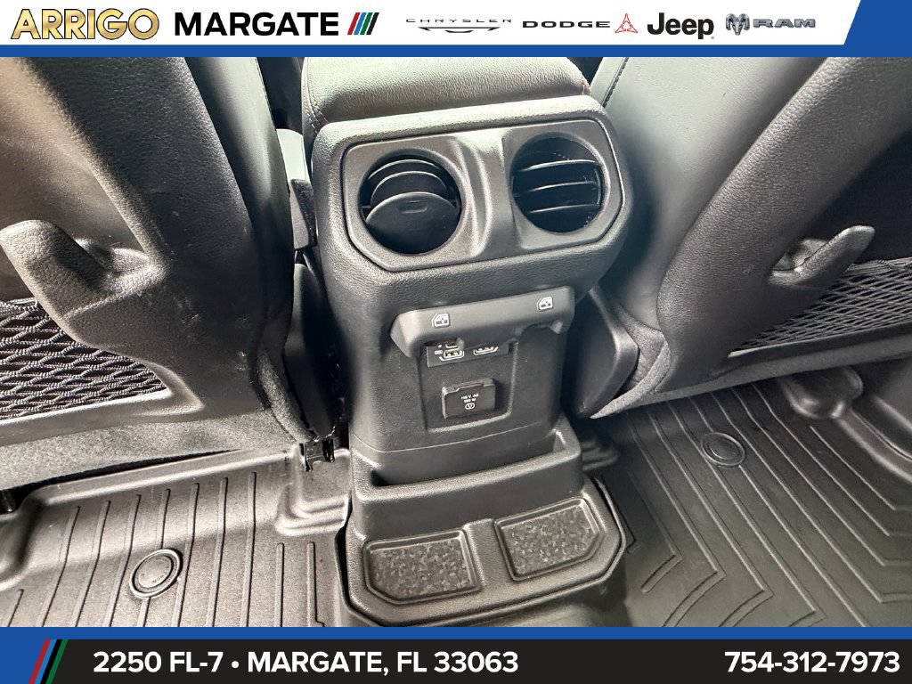 Certified 2024 Jeep Wrangler Unlimited Rubicon AWD/4WD image 12